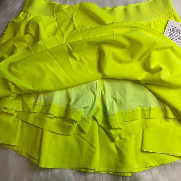 Lululemon Court Rival Perforated HR skirt*long Size 10 Yellow HIYE NWT - Picture 4 of 6
